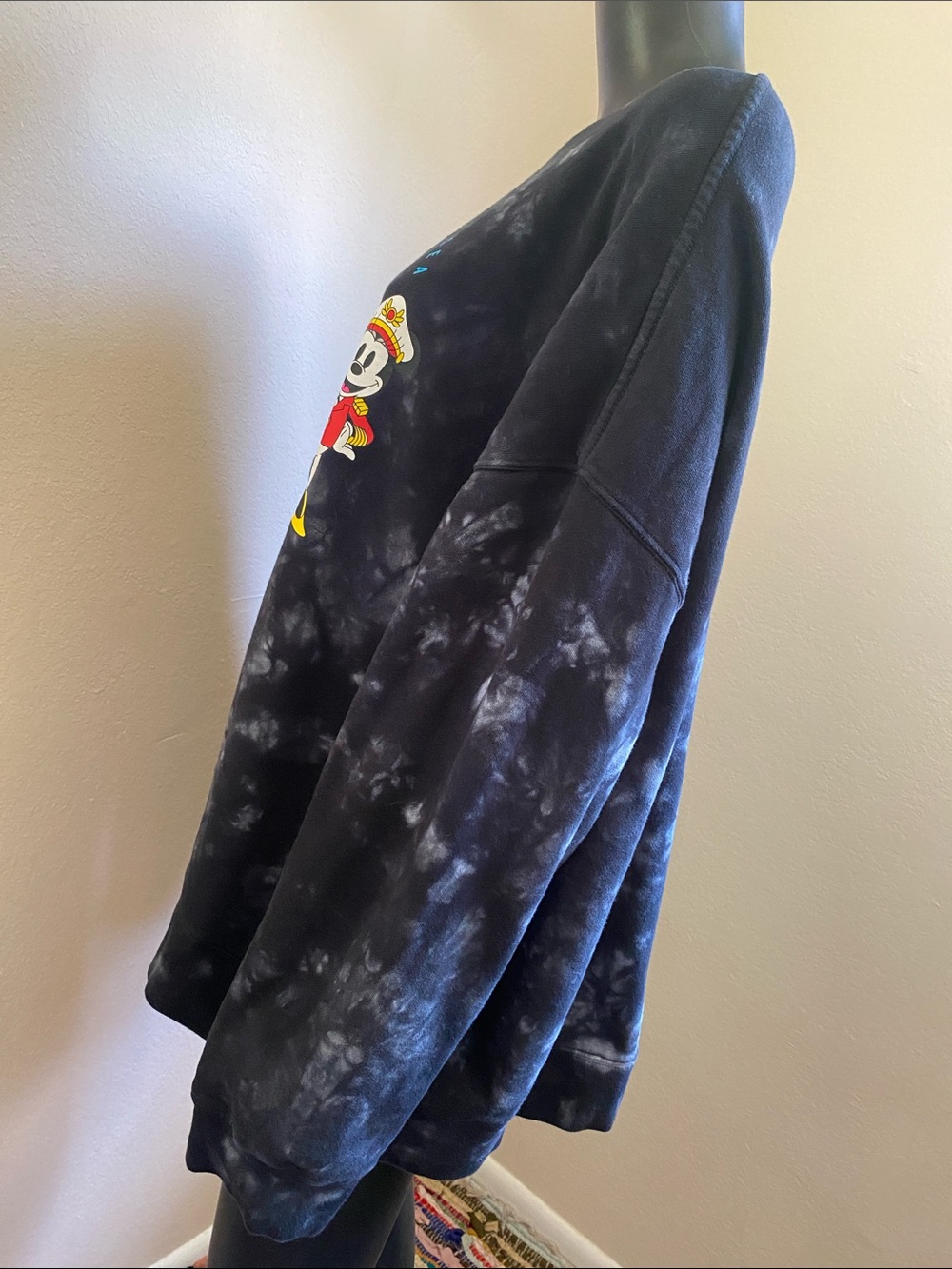 Disney Black & White Tie-Dye 2024 Cruise Graphic Crewneck - Picture 4 of 9